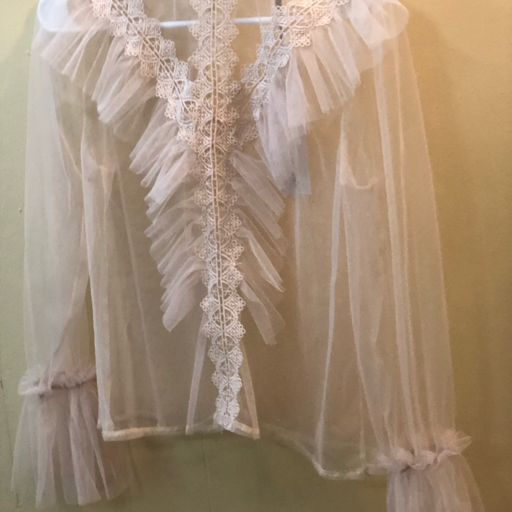 Women’s long sleeve blouse